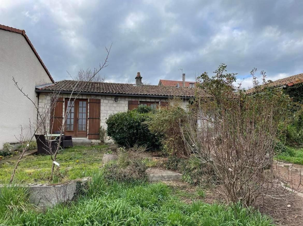 May'S Cottage Availles-Limouzine Exterior foto